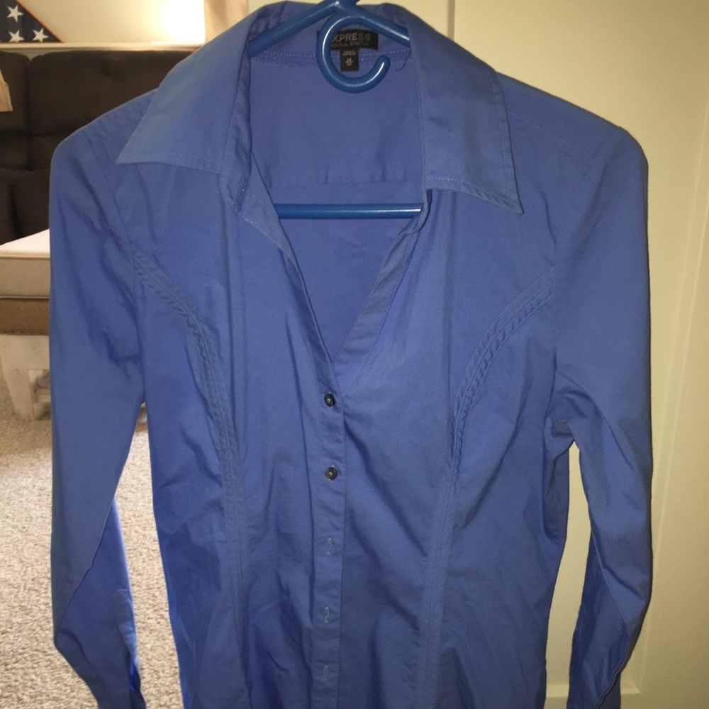 Collared express shirt.